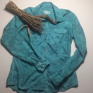 Ryan Michael Western Shirt with Pearl Snap Detail